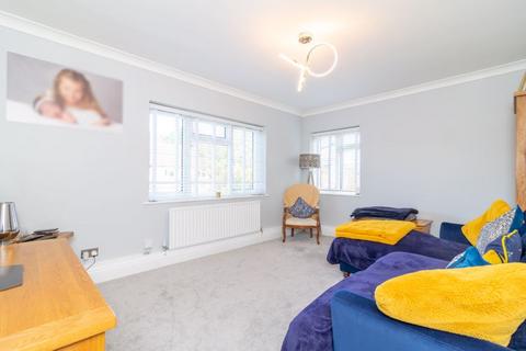 2 bedroom maisonette for sale, Farm Road, Warlingham