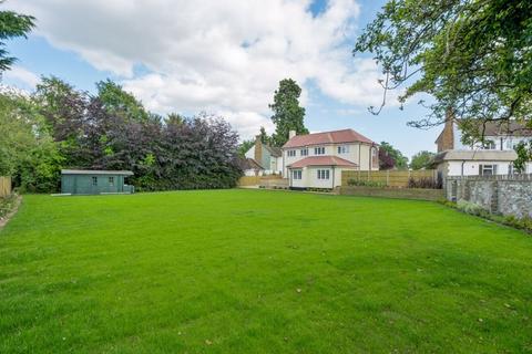 4 bedroom detached house for sale, Cedar Walk, Kenley