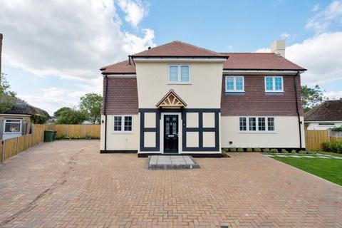 4 bedroom detached house for sale, Cedar Walk, Kenley