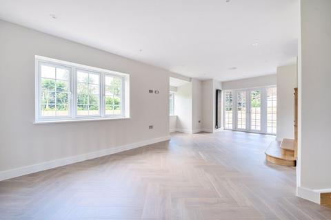 9 Cedar Walk, Kenley, CR8 5JL