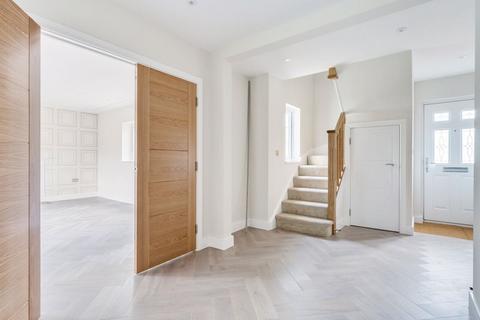9 Cedar Walk, Kenley, CR8 5JL