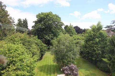 undefined, Worple Road, Epsom