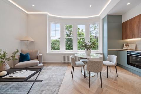 2 bedroom apartment for sale, South End Road, Hampstead Heath, London NW3