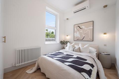 2 bedroom apartment for sale, South End Road, Hampstead Heath, London NW3