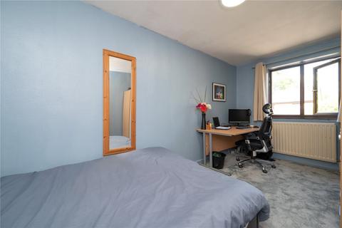 19 Grindcobbe, St Albans, AL1 2ED