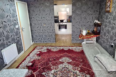 2 bedroom flat for sale, Salisbury Road, Southall, Middlesex, UB2 5QF