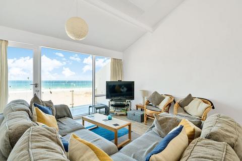 16 Barnaloft, St Ives, TR26 1NJ
