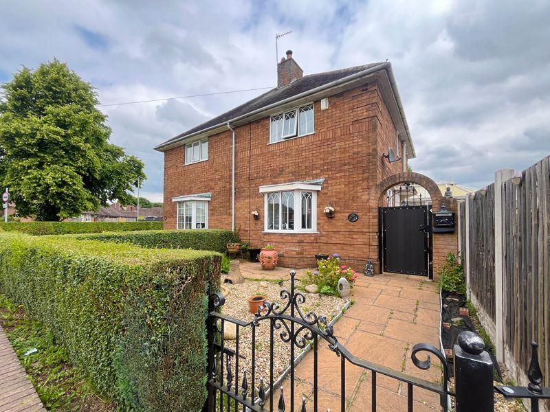 Brownhills Road Norton Canes Ws11 9sf 2 Bed Semi Detached House For