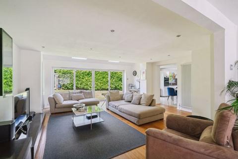 12 Palliser Road, Chalfont St Giles, HP8 4DN