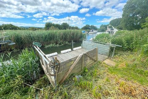 Land for sale, River Bank Land with access to Mooring