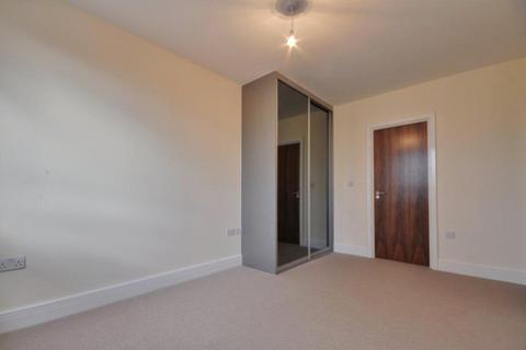 2 bedroom apartment to rent, Marsh Road, Pinner