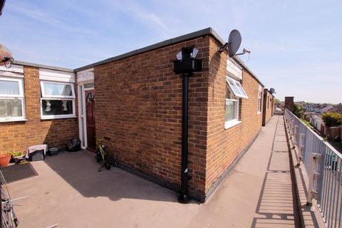 2 bedroom apartment for sale, Newbolt Road, Portchester Borders PO6