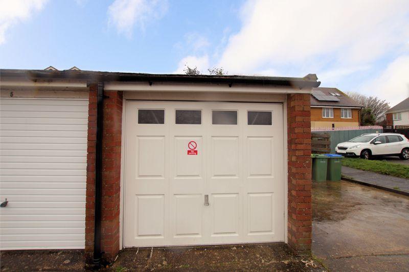 Garage/Workshop