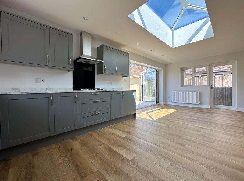 Kitchen/Dining Area