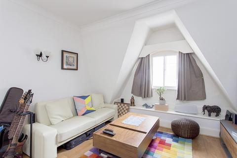 1 bedroom flat to rent, Lyon House, Riding House Street, London W1W