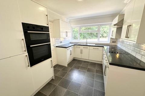 3 bedroom semi-detached house to rent, Frensham Close, Hedge End, Southampton, SO30