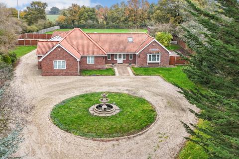 3 bedroom detached bungalow for sale, Shelfanger Road, Roydon, Diss