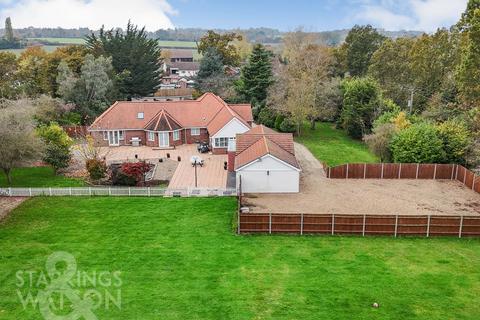 3 bedroom detached bungalow for sale, Shelfanger Road, Roydon, Diss, IP22