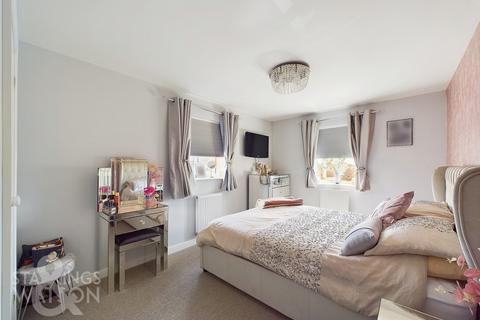 2 bedroom flat for sale, Burdock Close, Wymondham