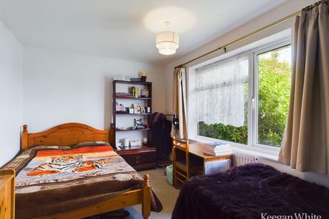 34 Ashtree Walk, Hazlemere, High Wycombe, HP15 7TG