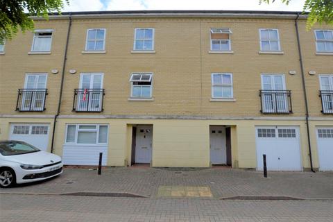 1 bedroom in a house share to rent, Albany Gardens, Colchester CO2