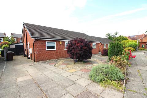 2 bedroom bungalow to rent, Clive lodge, Birkdale, PR8