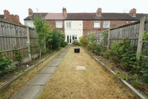 3 bedroom terraced house to rent, Vale Drive, Shirebrook