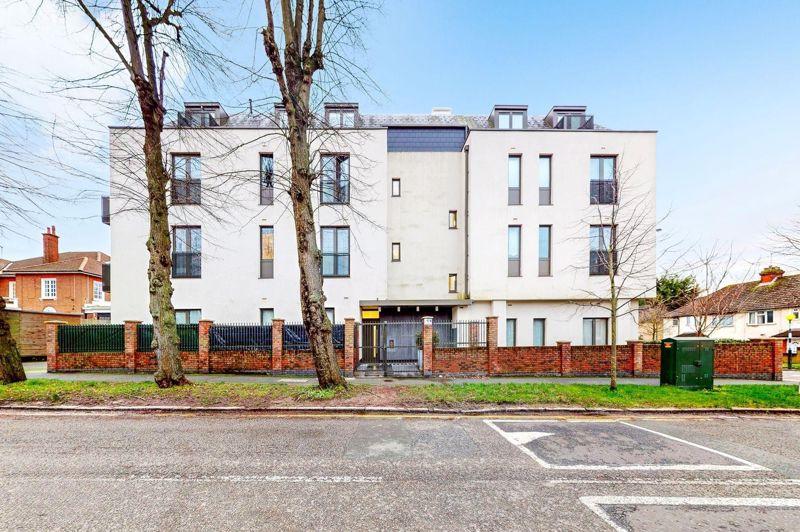 Roxborough Avenue, Harrow 1 bed apartment - £274,950
