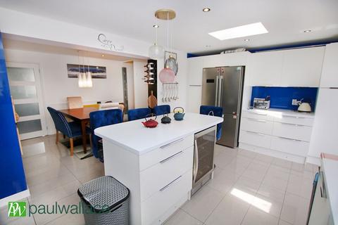 14, Spring Cottages High Road, Turnford, Broxbourne, EN10 6AD