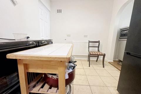 3 bedroom terraced house for sale, Cornwallis Road, London N9