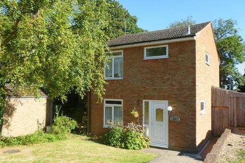 3 bedroom semi-detached house to rent, Grenadine Way, Tring