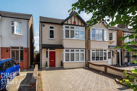 34 Dymoke Road, Hornchurch, RM11 1AA