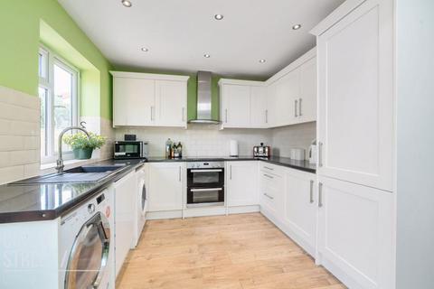 62 Mawney Road, Romford, RM7 7HT