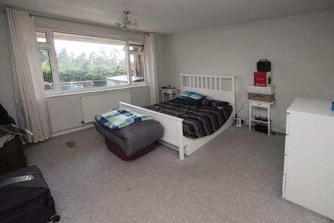 23, Graham Court Eastcote Lane, Northolt, UB5 4HT
