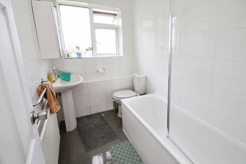 23, Graham Court Eastcote Lane, Northolt, UB5 4HT