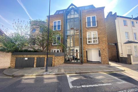 2 bedroom apartment to rent, Blythe Road, London W14