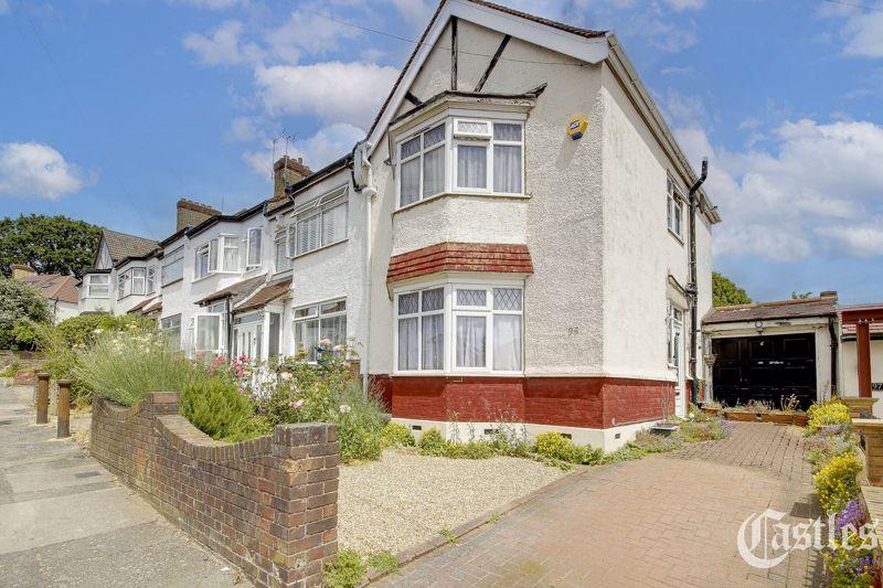 Norfolk Avenue, London, N13 3 bed end of terrace house for sale £550,000