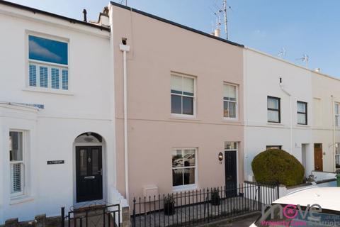 2 bedroom terraced house to rent, Lypiatt Street, Cheltenham GL50