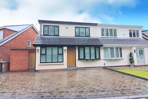 4 bedroom semi-detached house for sale, Brett Road, Manchester M28