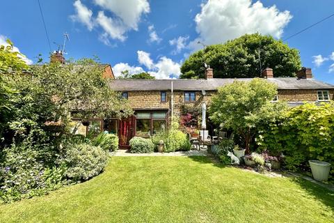 2 bedroom cottage for sale, Brick Row, Banbury OX15