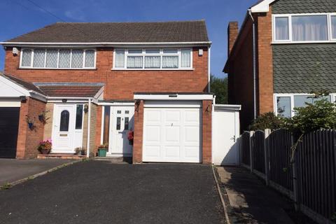 3 bedroom semi-detached house to rent, Holly Road, Dudley DY1