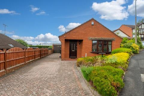 2 bedroom detached bungalow for sale, Wellington Close, Kingswinford DY6