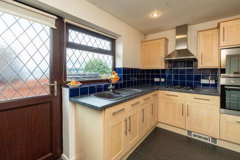 11 Wellington Close, Kingswinford, DY6 8JG