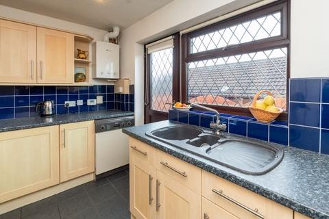 11 Wellington Close, Kingswinford, DY6 8JG