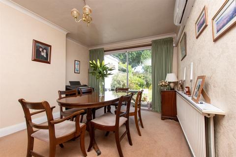 2 Iris Avenue, Bexley, DA5 1HH