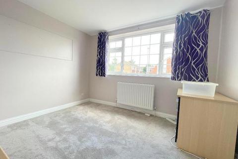 3 bedroom end of terrace house for sale, Seaford Close, Stopsley, Bedfordshire, LU2 8JX