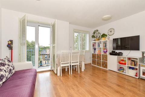 2 bedroom flat for sale, Western Road, Romford, Essex