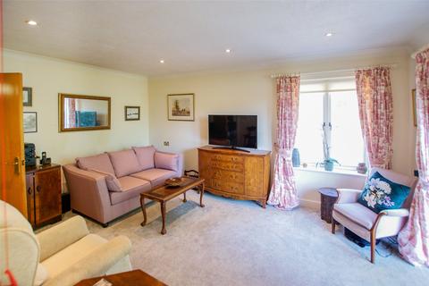 1 bedroom apartment for sale, Hartley Wintney, Hook RG27