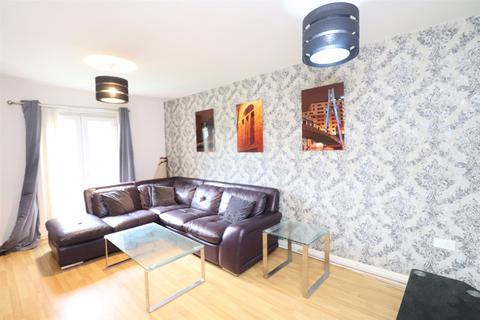 2 bedroom flat for sale, Whitehall Drive, Leeds, West Yorkshire, LS12