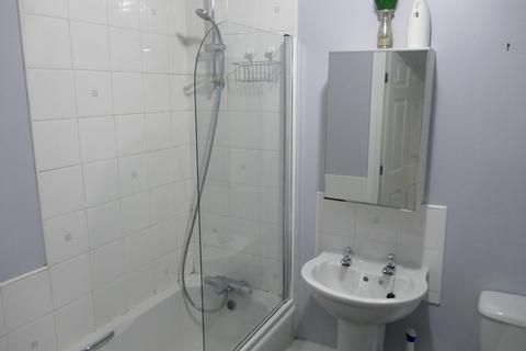 2 bedroom flat for sale, Whitehall Drive, Leeds, West Yorkshire, LS12